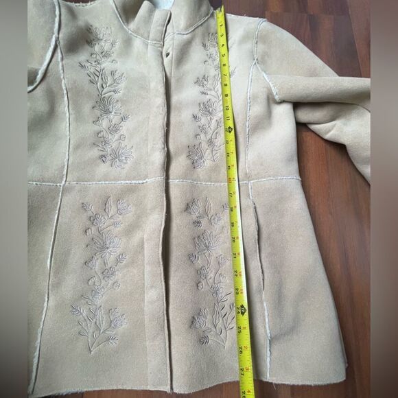 Izod faux suede shearling coat with embroidery size medium - Picture 8 of 8